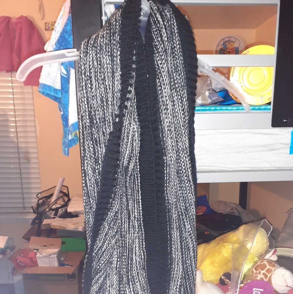 Infinity scarves - Picture 3 of 3